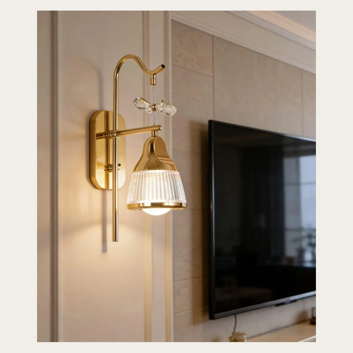 SinWay sinway-alu-pendant-046 · Aluminum & Acrylic Wall Lamp